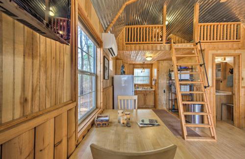 Lakefront Cabin with 2 Lofts, Boats on 4 Acres - Foto 9
