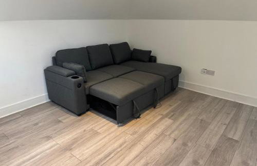 Epsom High Street Apartment 9 - Photo 6