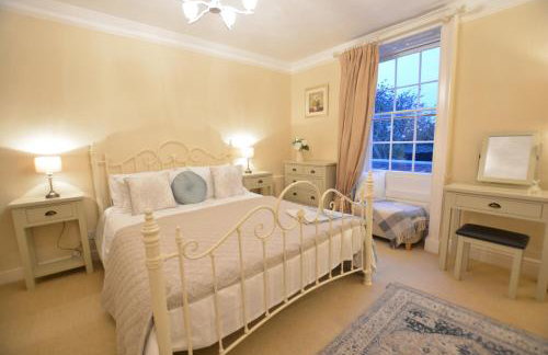 Henstead Hall - Photo 9