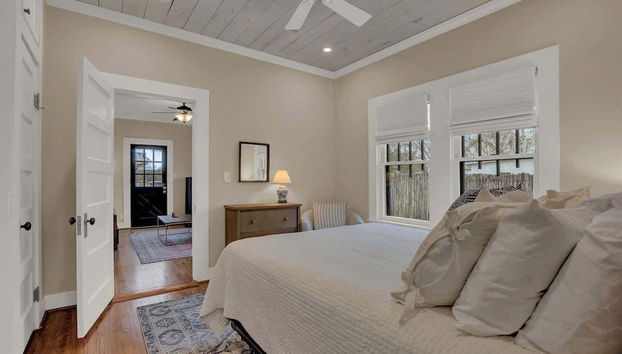 Charming Craftsman Home!-2 Blks From Main St! - Foto 3, Habitación