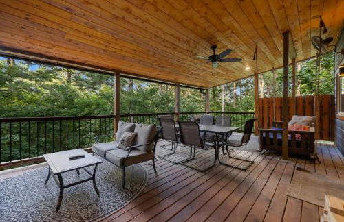 Cozy Cabin with Hot Tub, Fire Pit and Arcade Games - Foto 39