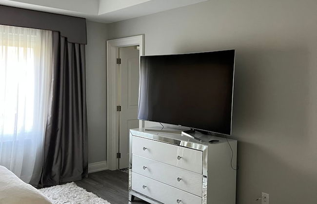 New Waterfront Mansion by Simply Comfort - Foto 11