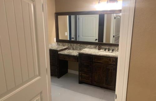 Hitching Post - Photo 6