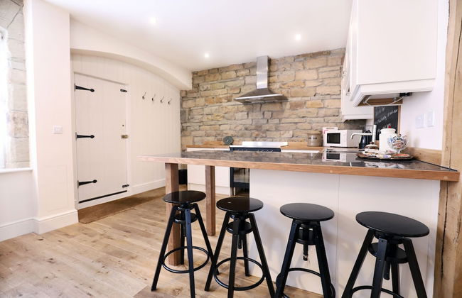 Stable Cottage - Photo 1