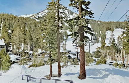 Great 3 Bedroom Condo with Washer and Dryer! - Foto 6