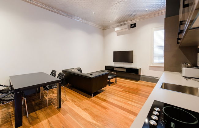 Bespoke On Main - Photo 5