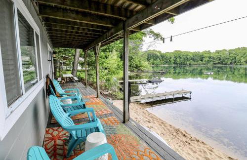 Bryan Lake Oasis in Downtown Lake Ann - Foto 7