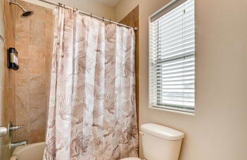 7 Mi to Lake Casa Blanca Laredo Family Home! - Foto 28