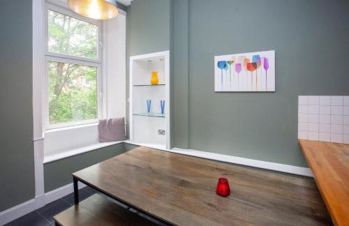 Modern, Light-filled and Sleek West End Apartment - Foto 13