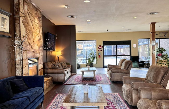 Divya Sutra Plaza and Conference Centre, Vernon, BC - Foto 2