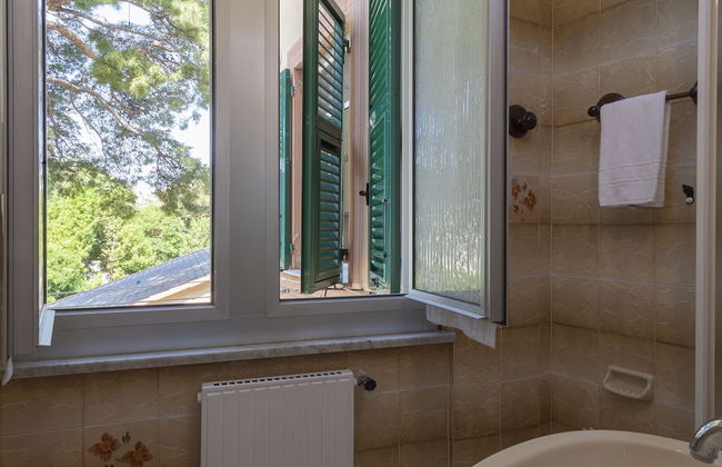 Quinto Seaview Apartment - Photo 12