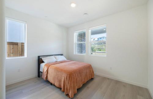 Modern Charming 4BR Home, Family Friendly, Office Space, Fast WiFi, Free Parking - Foto 18