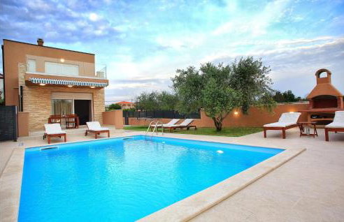 Villa L&T Nin - Foto 1