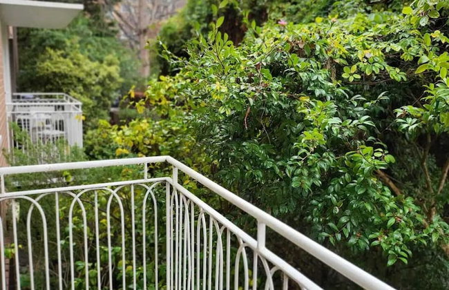 Homely 1 Bedroom Retreat in South Yarra With Balcony - Foto 18