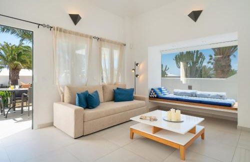 Villa Irene Lanzarote en Costa Teguise en complejo con piscina comunal - Foto 10