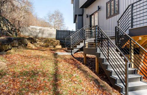 Modern Lakeview Home with Private Dock Sleeps 5 - Foto 49