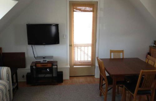 Beach Badges, Wifi, Outdoor Shower, Deck,ocean Side Duplex In Brighton Beach - Foto 2