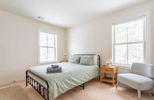 Lakefront Cabin with Private Dock Kenoza Den - Foto 35