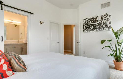 Modern Denver Townhome with Rooftop Terrace! - Foto 16