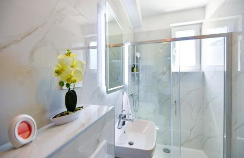 The Fairy's Cave - Free Parking - Photo 26