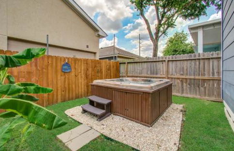 3BD Historic Charm x Modern Amenities w Hot Tub - Foto 34