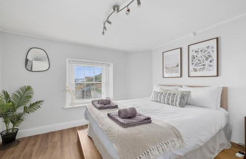 NEW 2024 Modern Luxury Holiday Home on the Beach in Devon - Free Parking, Pets Welcome, Sleeps 10 - Foto 40
