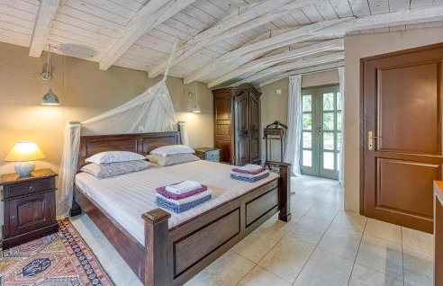 2 Bedroom Pet Friendly Home In Malinska - Photo 27