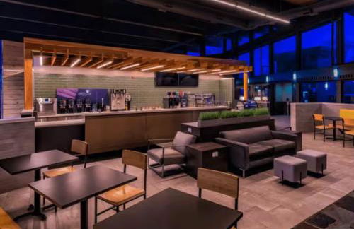 Top Floor Luxury, Sauna, Private Pool, Lake Bellaire Beach, 5 beds, 4 full bath - Foto 50