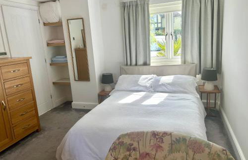 Cotswold studio with kitchen & patio - Photo 5