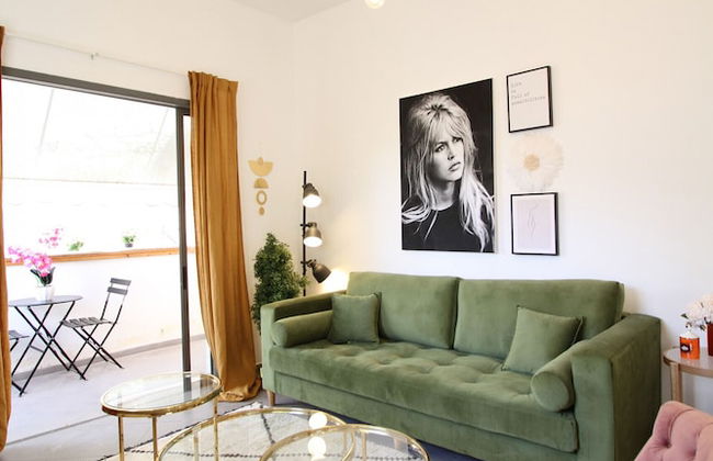 Design & Balcony in City Center by FeelHome - Foto 1