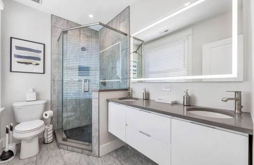 3 Bdrm 3 Full Bath Tower View walk up - Foto 17