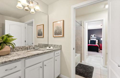 Stylish Orlando Resort Home w Private Pool - Foto 48