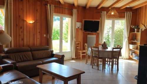 Gîte les 4 saisons - Intérieur bois - Lac de Chalain - Foto 3
