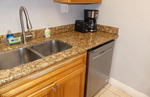 Beautiful 2-Bedroom Condo Near Universal and other Orlando Attractions, King Bed & Wi-Fi - Foto 16