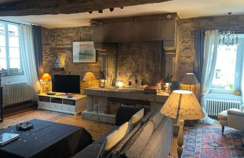 Appartement de 1634 avec balcon au sud sur jardin en plein cœur historique - Foto 18