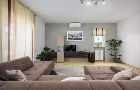 Lovely Home In Radetici With Wifi - Foto 4