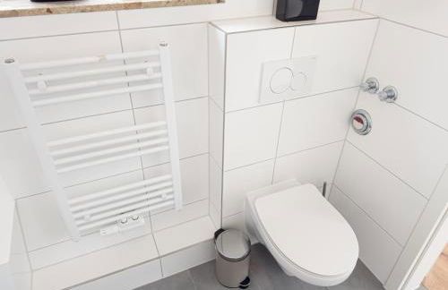 ImmoStay G#1 Ferienhaus - Parken & WiFi, 2 Balkone und 2 Bäder,4K - Foto 60