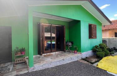 Casa agradável, próximo a Gramado - Foto 1