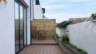 Fabulous Ground Floor Apt Adjacent to Beach - Foto 3