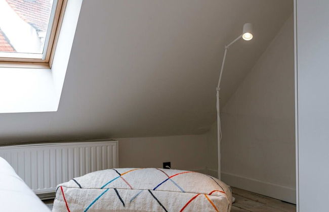 Charming House in the City of Antwerp With Parking - Foto 27