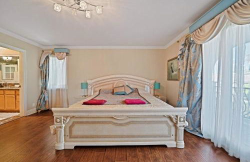 Gorgeous Villa with Private Heated Pool - Foto 17