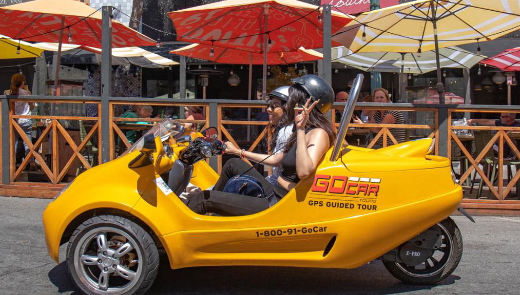 Lo antiguo y lo nuevo: centro y casco antiguo - Tour en GoCar - Foto 1