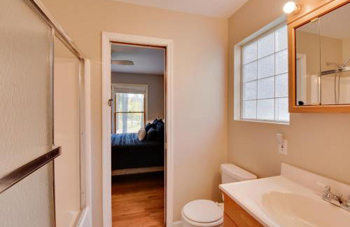 Lakefront Westminster Retreat with Boat Dock! - Foto 20