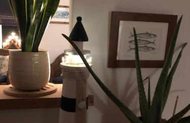 Cozy coastguard cottage with sea views - Foto 7