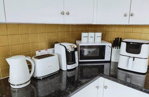 Fully accessible bungalow by the Beach - Photo 14