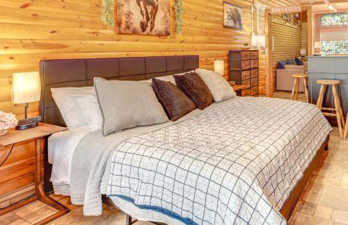 Mins to Crandon Raceway Studio with Patio! - Foto 7