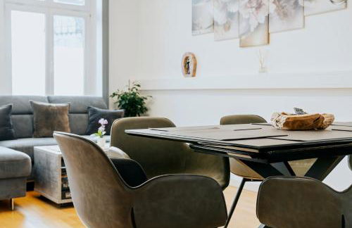 BlissPlace 3 Zi Premium Apartment nahe GETEC Arena mit Kingsize Betten und Balkon - Foto 12