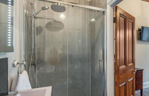 Groudd Hall - Photo 25