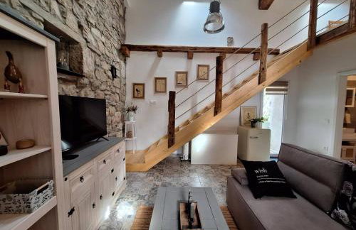 Apartma Under The Drunk Railroad - Foto 11