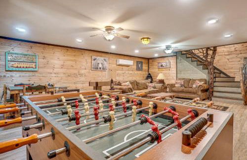 North Georgia Mtn Escape with Hot Tub and Games! - Foto 11